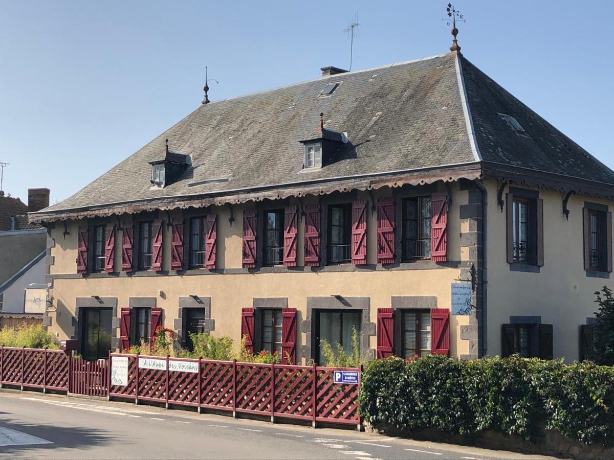 A L'Aube Des Volcans Charbonnières-les-Vieilles Exterior foto
